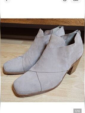 Eileen Fisher Nubuck Leather Beige Square Toe Block Heel Ember Booties Size 10